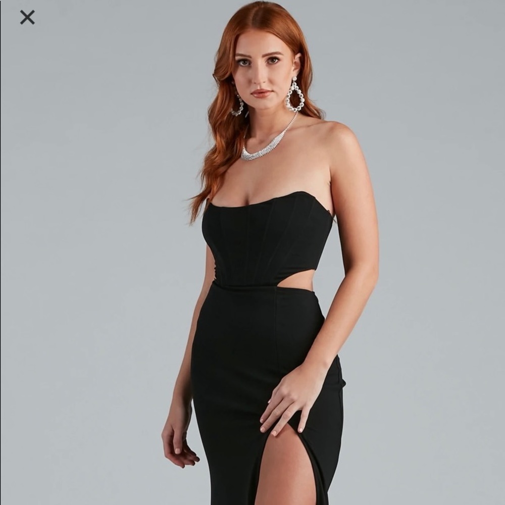 Windsor Formal Dress - Black - Size M